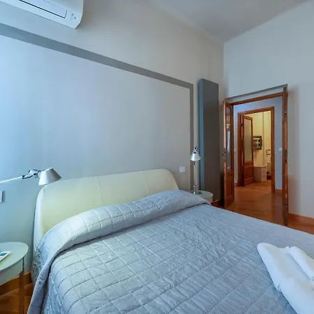 Poppy's House Апартаменты Специя